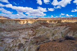 The-Colorful-Beauty-of-Sidestep-Canyon-Utah.jpg